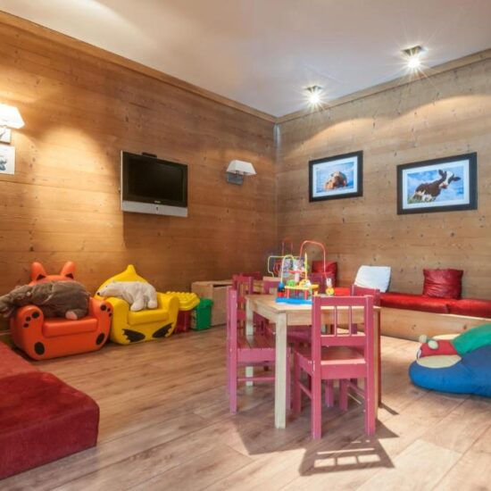 Résidence Pierre & Vacances Premium les Crets 4* (Мерибель-Моттаре, Франция)