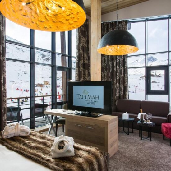 Taj-I Mah 5* (Лез Арк 2000, Франция)